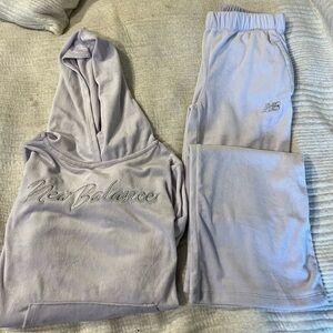 New Balance Light Purple Hoodie and Sweatpants Set girls size M (10/12) - NWOT